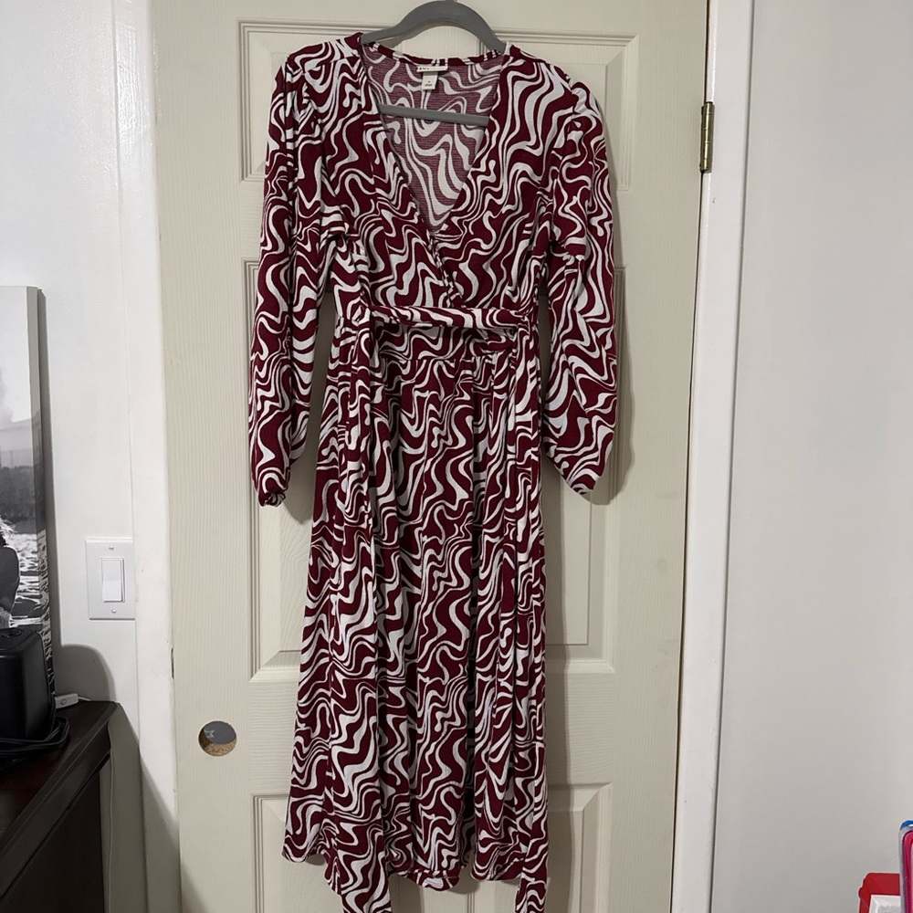 Ava & Viv Maroon and White Swirl Dress